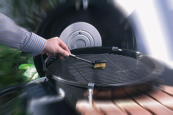 PRONTO PER RICOMINCIARE A GRIGLIARE? CONSIGLI UTILI PER LA CURA E LA MANUTENZIONE DEL TUO BARBECUE